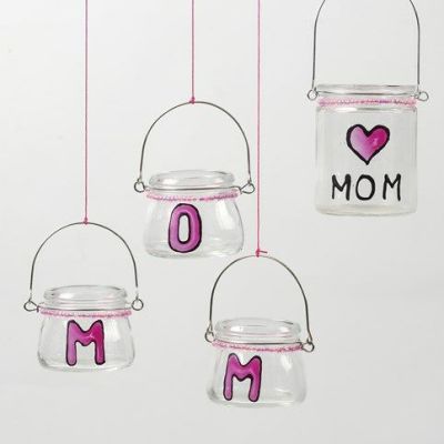 Glasmalerei auf einer kleinen Laterne