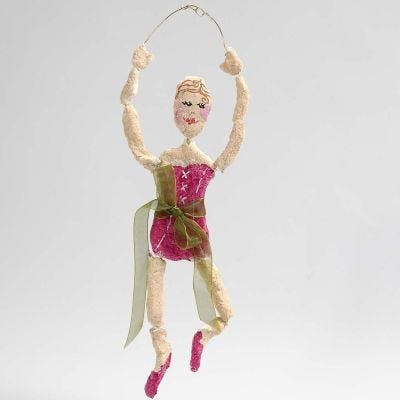 Ballerina aus Bonsai-Blumendraht mit einem Körper aus Pappmaché-Paste