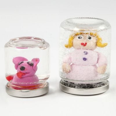 Marmeladengläser als Schneekugeln