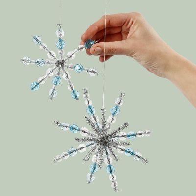 Schneekristalle zum Aufhängen