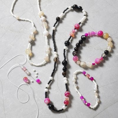 Armband und Halskette mit Achatperlen