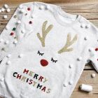 Sweatshirt mit weihnachtlichen Motiven und Glöckchen