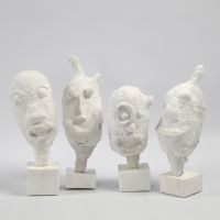 Portrait-Skulpturen aus Luftballons und Gipsbandagen
